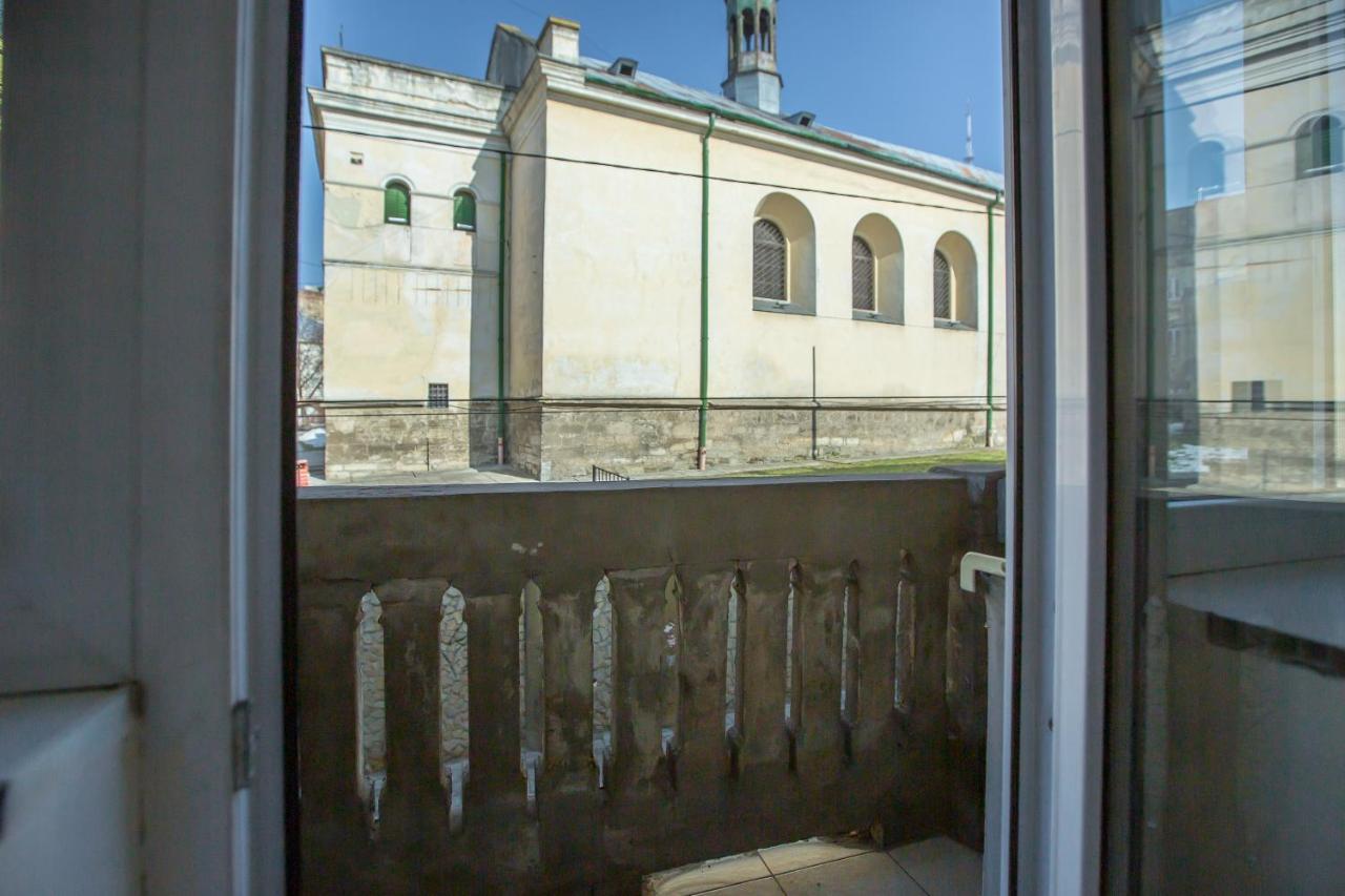 Квартира Для Великої Сімї По Вулиці Гонти 4, Дві Кімнати До 6 Спальних Місць Lviv Exterior photo